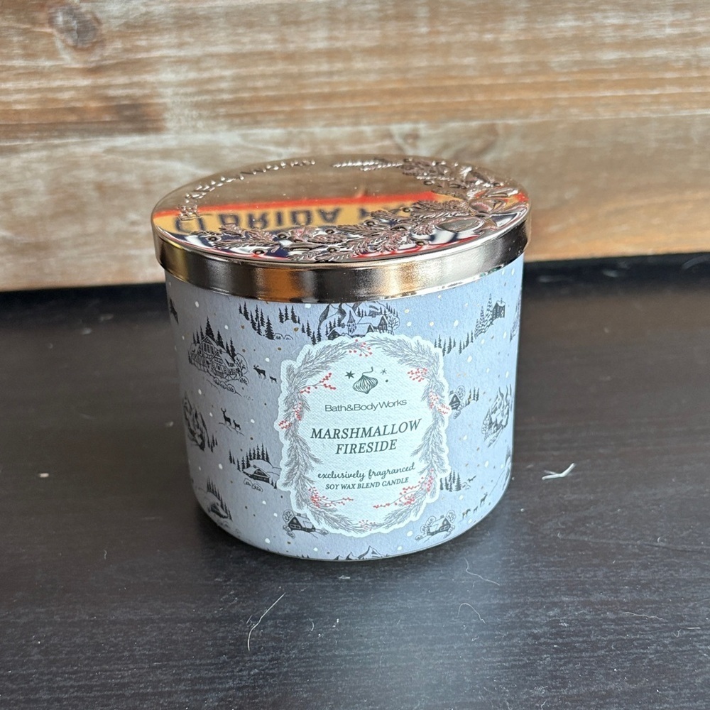 Bath & Body Works Marshmallow Fireside 3-Wick Candle Holiday Cozy Campfire Scent